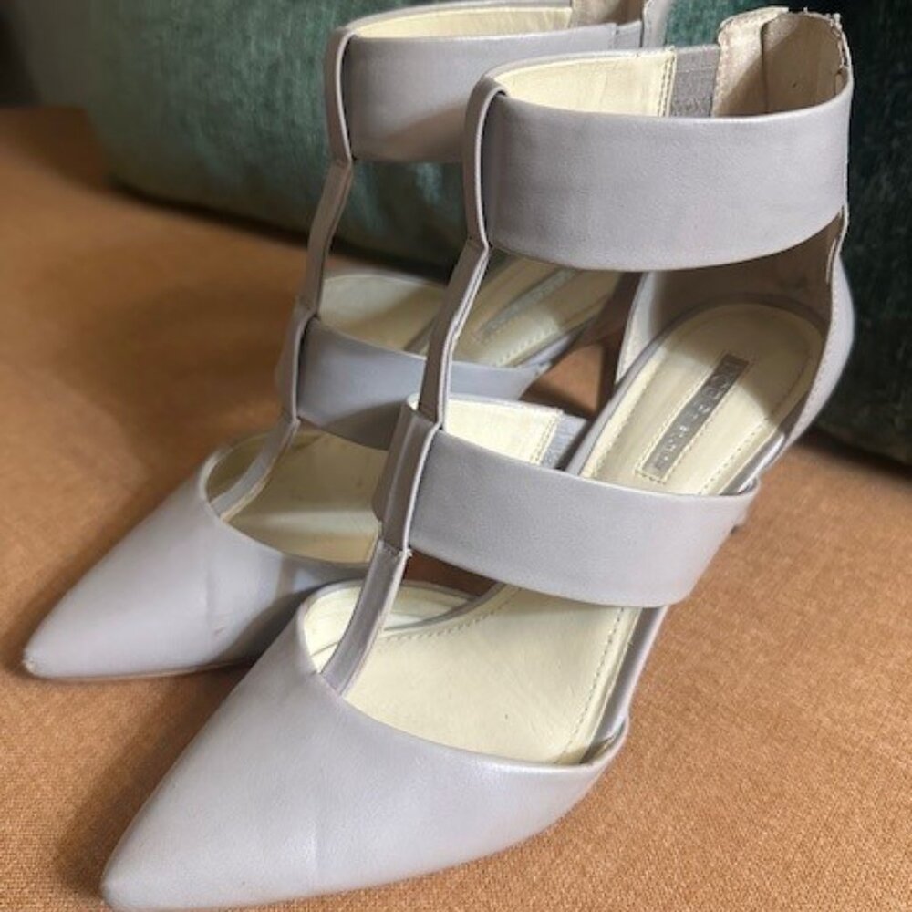 BCGB Generation Ziggy Pointed Toe Heels Grey - 8